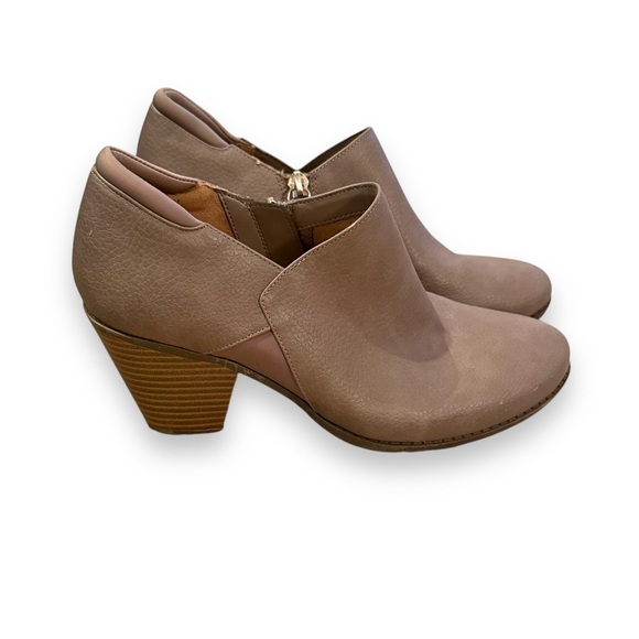 Dr Scholls Be Energized Foam Technology Taupe Gray Heeled Slip On Booties Sz 8 - Picture 1 of 16